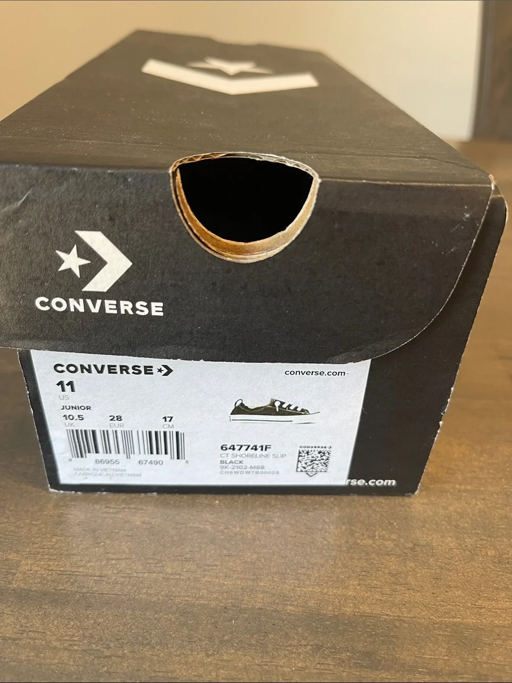 Converse Kids Low Top Sneaker in Black and White